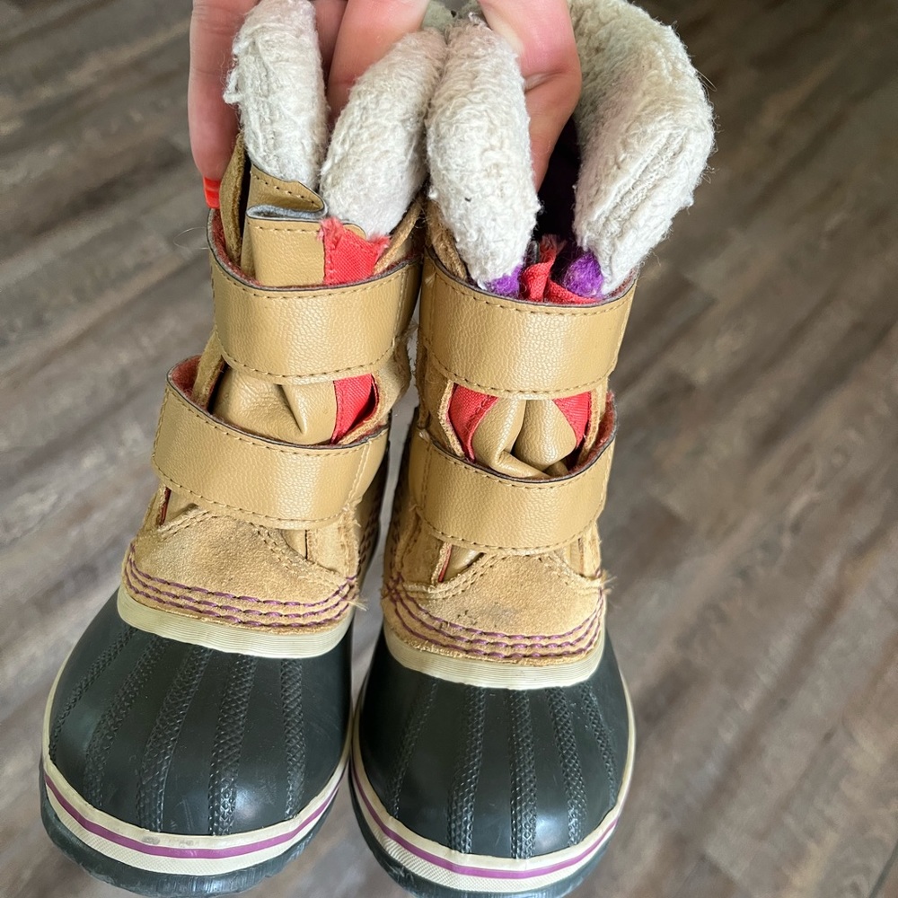 SOREL SIZE 9